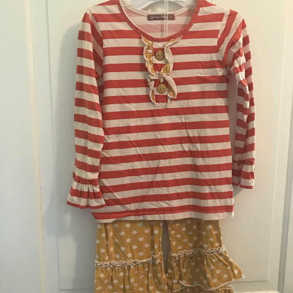 Jelly the Pug Outfit